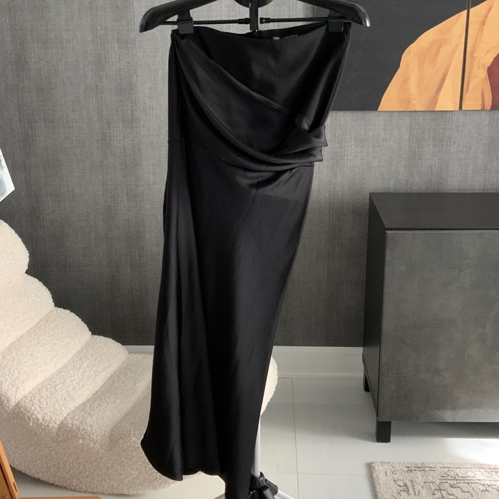 Zara Asymmetrical Black Skirt